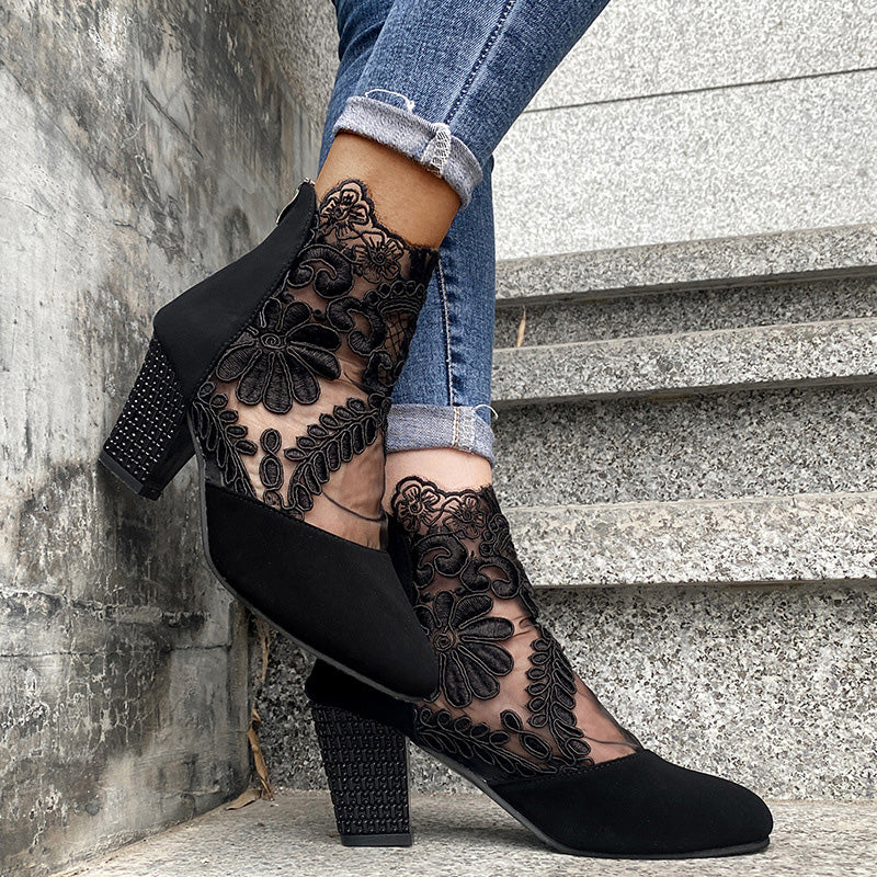 Berenika | Eleganckie koronkowe buty do kostki z blokowym obcasem