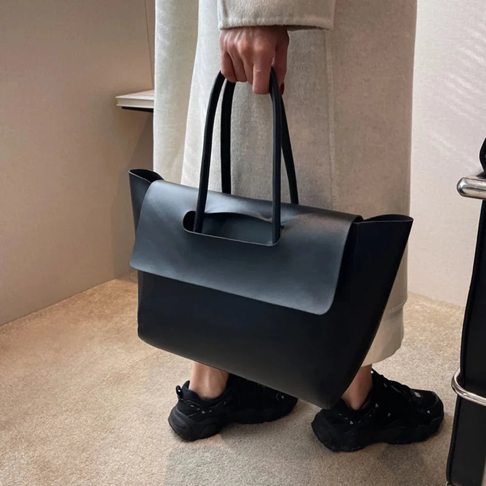 Tova™ – Minimalistyczna Torebka na Ramię z Ekoskóry