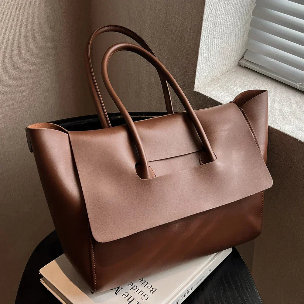 Tova™ – Minimalistyczna Torebka na Ramię z Ekoskóry