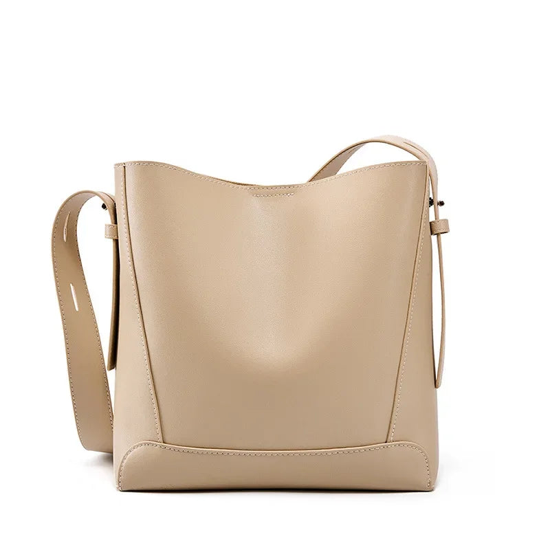 tine™ – Elegancka torebka na ramię w piaskowym odcieniu z uchwytem w formie paska
