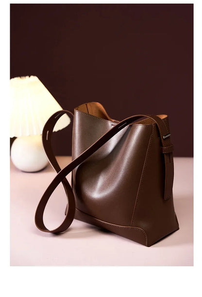 tine™ – Elegancka torebka na ramię w piaskowym odcieniu z uchwytem w formie paska