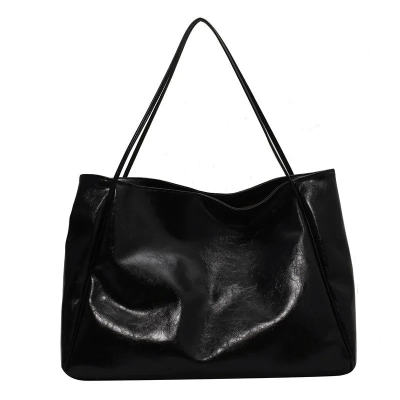 Elegancka brązowa torba tote o skórzanym wyglądzie